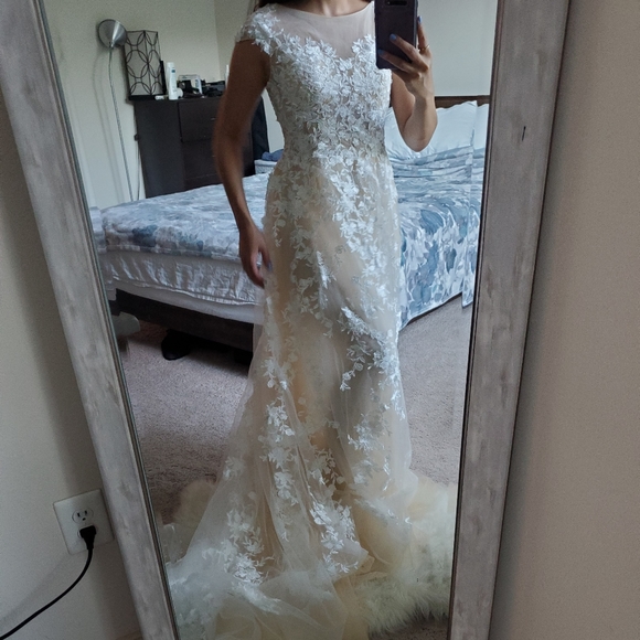 Wedding dress size 4 - Picture 1 of 4